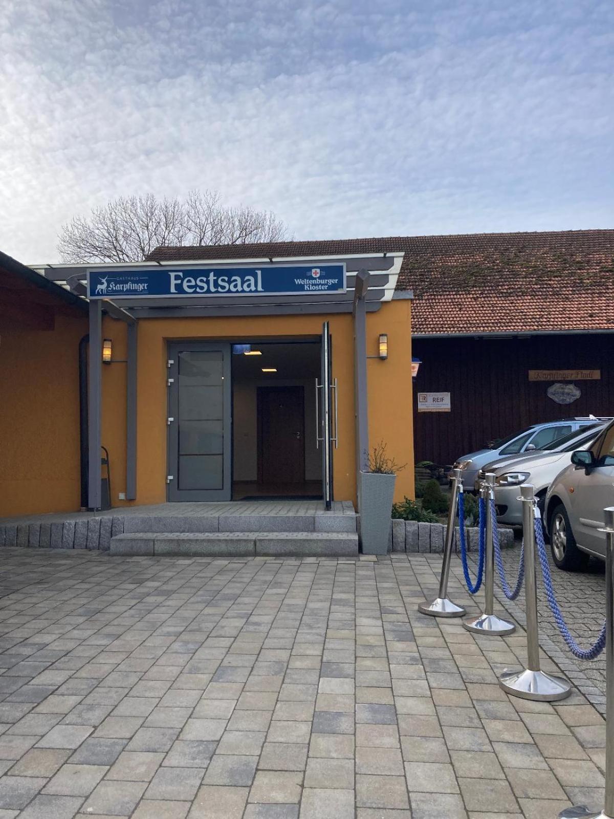 Gasthaus Karpfinger Aiterhofen Экстерьер фото